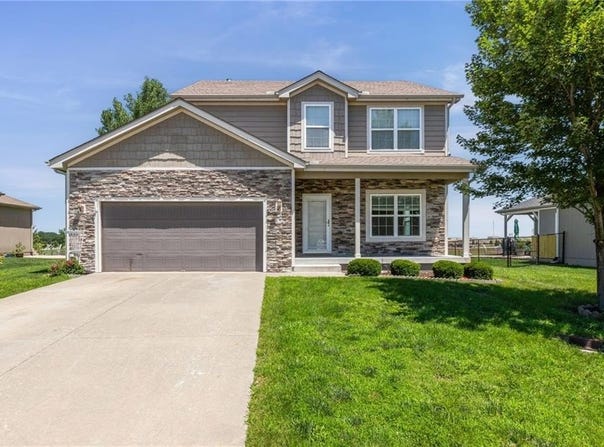 432 E Pawnee Lane, Gardner, KS 66030