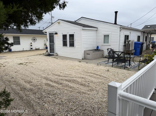 100 W Plover Way, Lavallette, NJ 08735