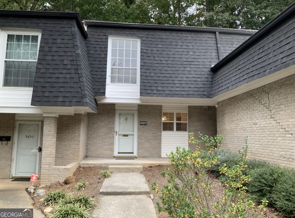 5440 Chemin De Vie NE, Sandy Springs, GA 30342