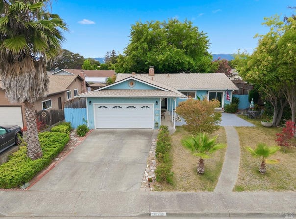 19295 Junipero Serra Drive, Sonoma, CA 95476