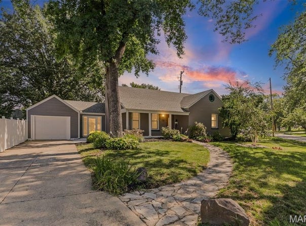 204 Marilyn Drive, O'Fallon, IL 62269