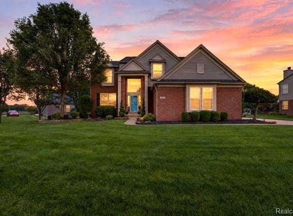 24686 Fairlawn Drive, Flat Rock, MI 48134