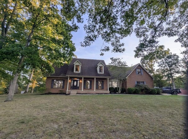 20305 Country Club Drive, Catlettsburg, KY 41129