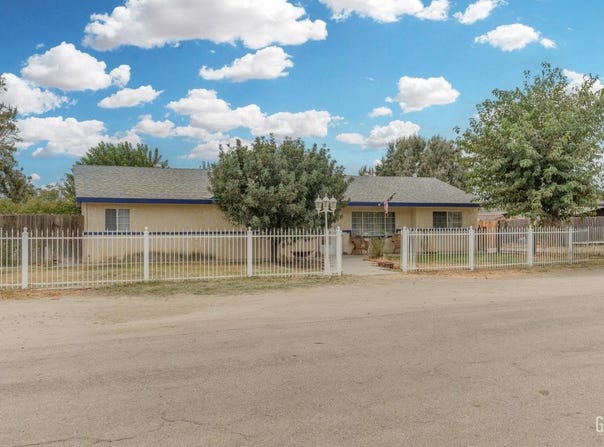 27509 Pine Street, Taft, CA 93268