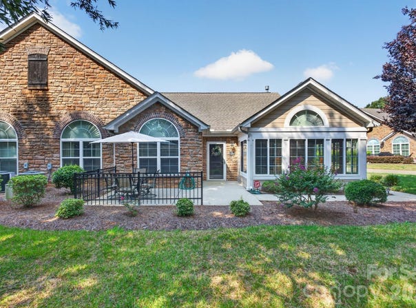 128 Lone Oak Circle, Rock Hill, SC 29732