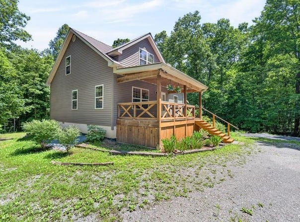 1007 Parkstown Ext, Wilder, TN 38589