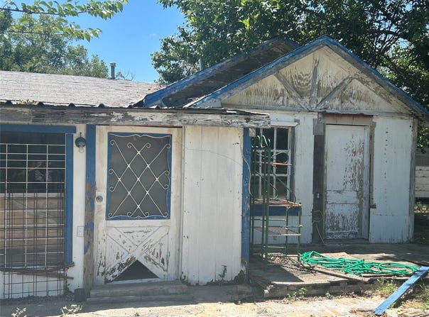209, 203 W Church Street, Olney, TX 76374
