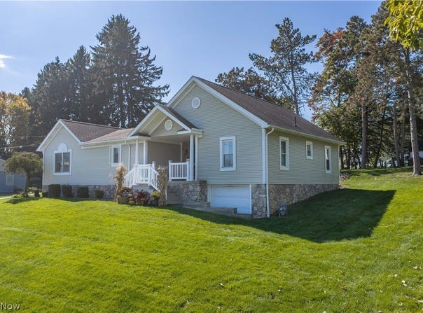 720 Miller Avenue SW, Sugarcreek, OH 44681