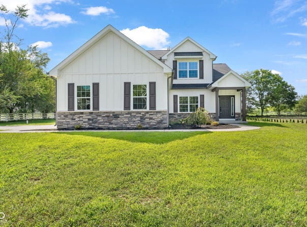379 S Schenck Road, Crawfordsville, IN 47933