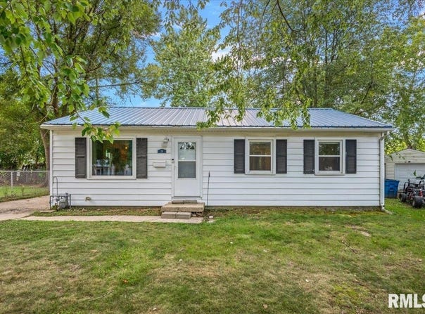 28 WINDSOR Road, Springfield, IL 62702-0000