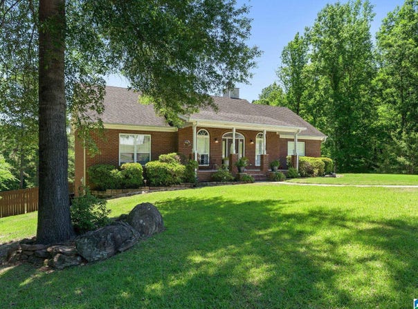 437 MAGNOLIA CIRCLE, WARRIOR, AL 35180