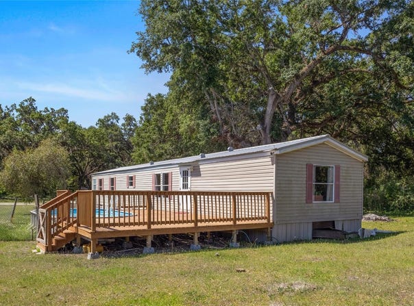 11902 CR 727, WEBSTER, FL 33597