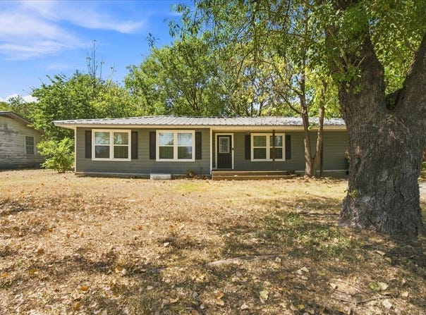 544 N Dison Drive, Robinson, TX 76706