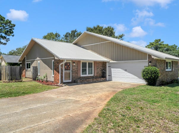 103 Post Oak Place, Shalimar, FL 32579