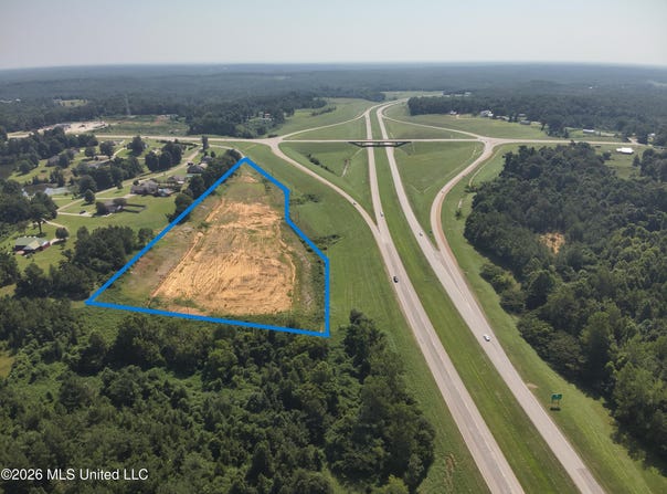 55 Coles Drive, Pontotoc, MS 38863