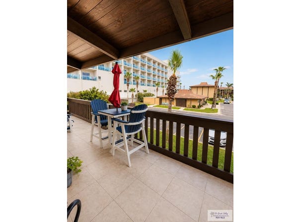 6608 PADRE BLVD., SOUTH PADRE ISLAND, TX 78597