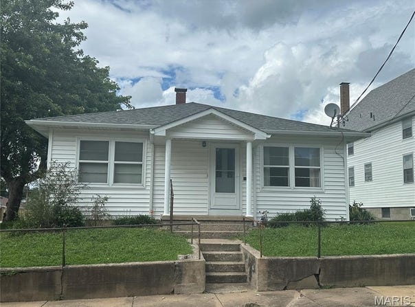 105 E Main Street, Steeleville, IL 62288