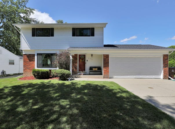 4142 Rivershell Lane, Lansing, MI 48911