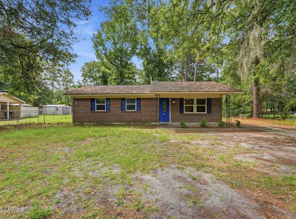 195 Bay Pines Road, Beaufort, SC 29906