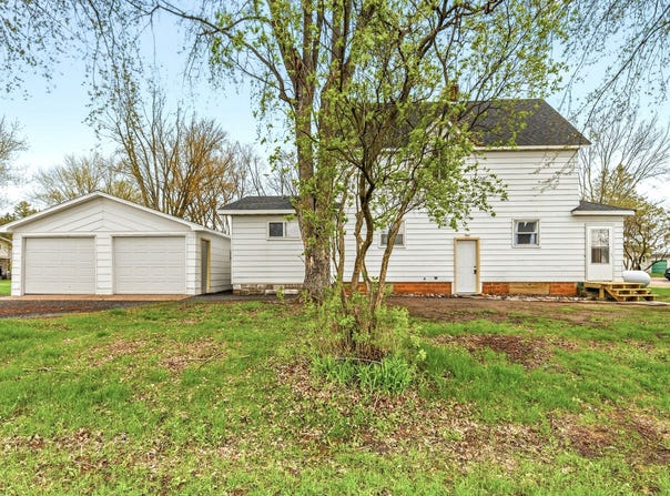 105 E Crumb Street, Gilman, WI 54433