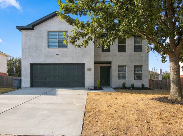 717 Redwing Drive, Saginaw, TX 76131
