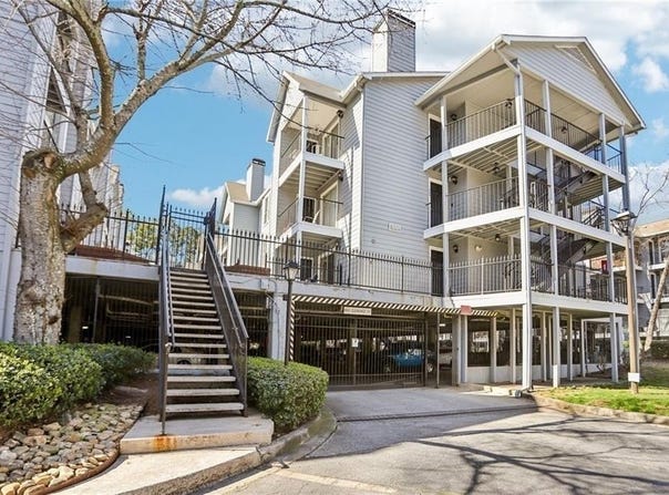 324 Granville Court, Sandy Springs, GA 30328