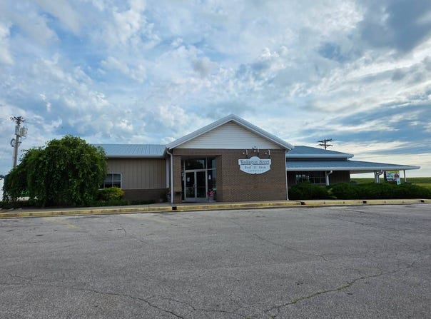 1843 E 28th St, Trenton, MO 64683