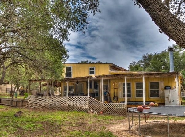 704 Alex Auld, Leakey, TX 78873