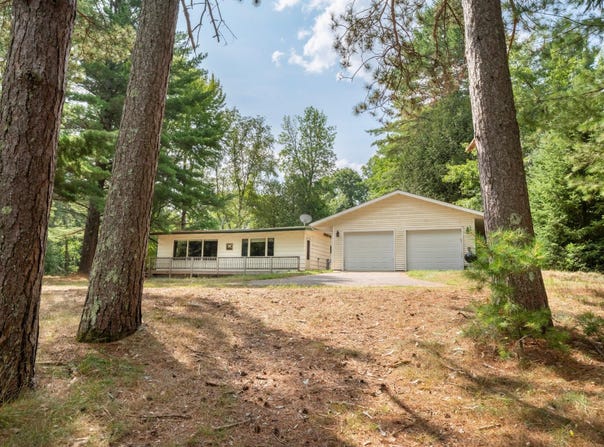 11215 FOX FIRE RD, Woodruff, WI 54568