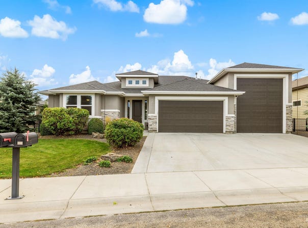 1085 W Tanzanite Drive, Kuna, ID 83634