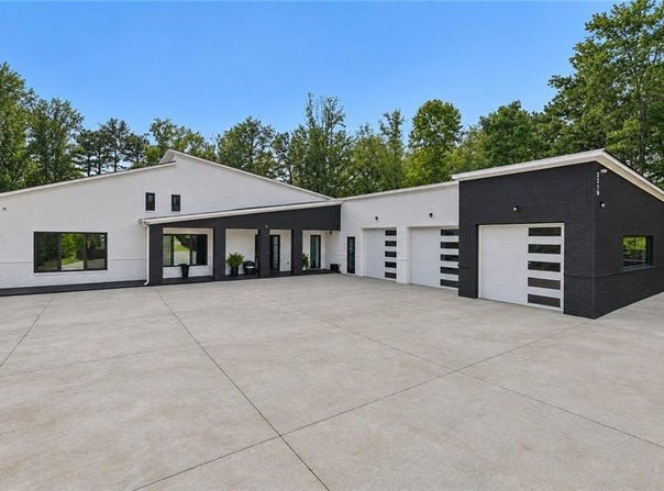 3240 Smithtown Rd, Suwanee, GA 30024