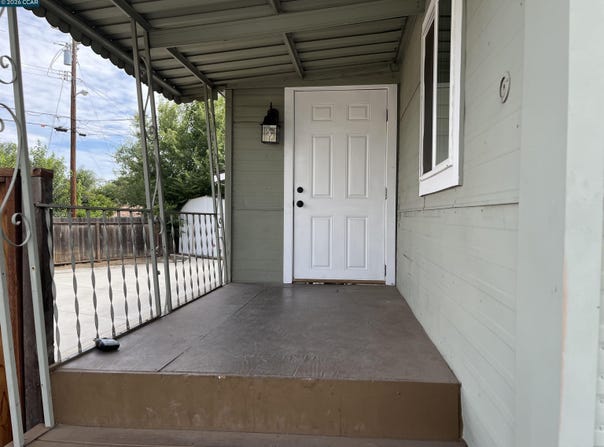 75 E Bolton Rd, Oakley, CA 94541