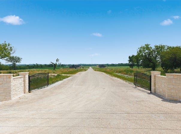 268 Lacek Mill Rd, China Spring, TX 76633