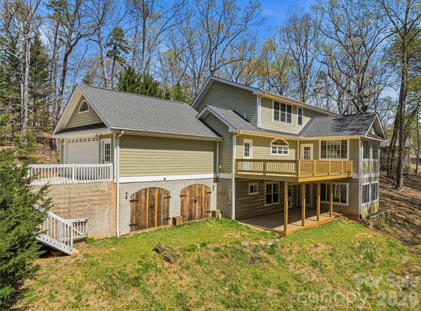 196 Blackbird Lane, Tryon, NC 28782