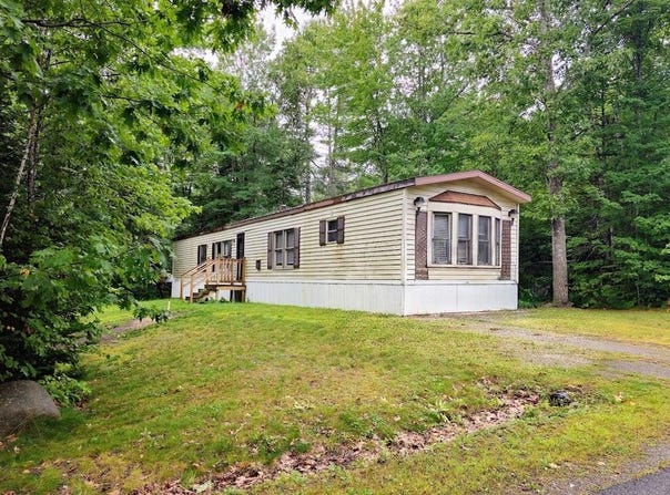 26 Maple Lane, Kenduskeag, ME 04450