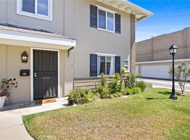 1741 Tustin Avenue, Costa Mesa, CA 92627