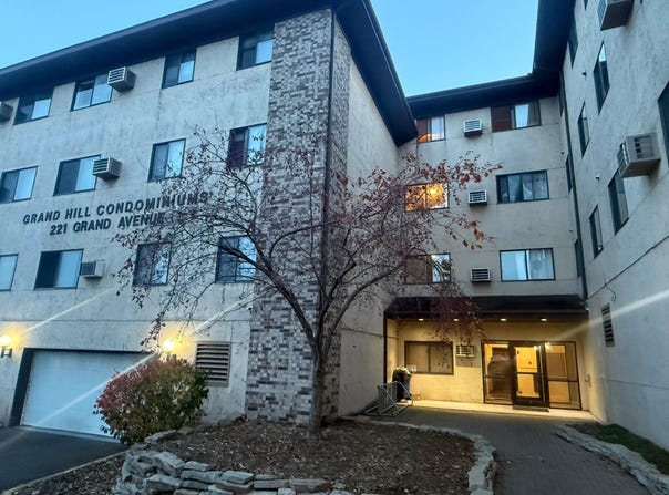 221 Grand Avenue W, South Saint Paul, MN 55075