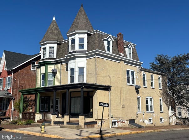 233 E 3RD Street, BOYERTOWN, PA 19512