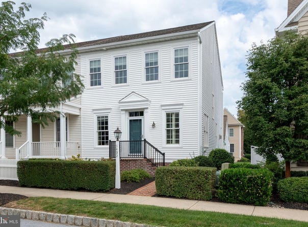 1432 PICKET Drive, LANCASTER, PA 17601