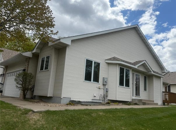 834 Wescott Square, Eagan, MN 55123
