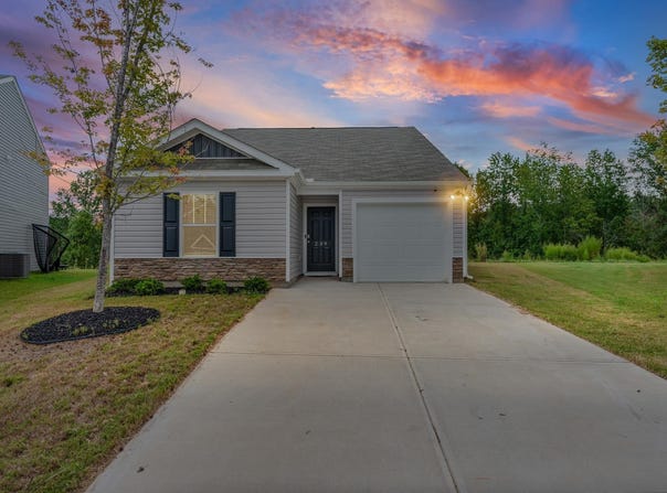 239 Mable Leaf Lane, Easley, SC 29640