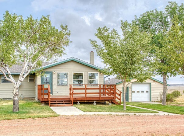 2654 P J Rd, Gillette, WY 82716