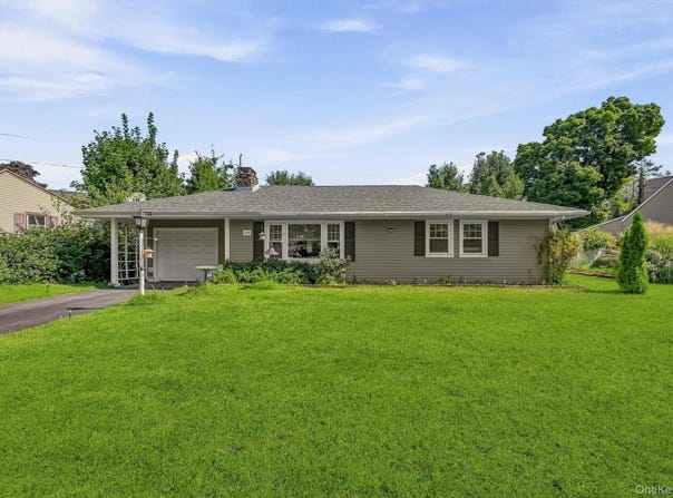 105 Pine Drive, New Windsor, NY 12553