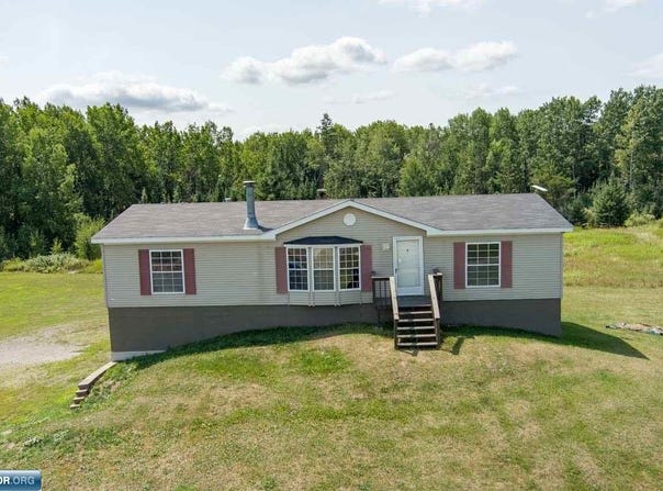 3201 Wilderness Dr, Makinen, MN 55763-0000