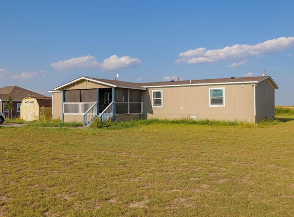 2877 County Road 463, Elgin, TX 78621
