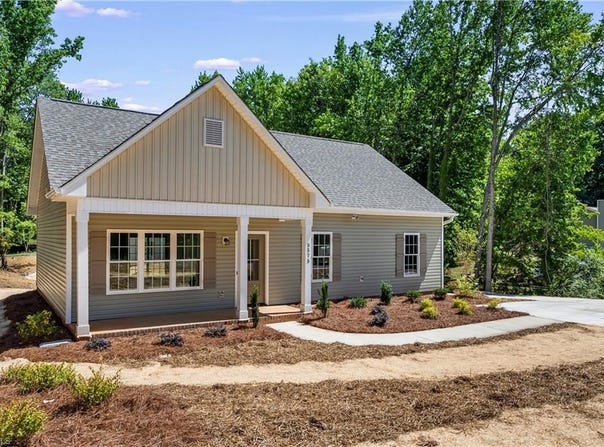 5575 Marty Lane, Clemmons, NC 27012