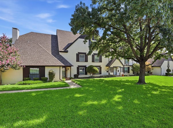 981 Chateau Valee Circle, Bedford, TX 76022