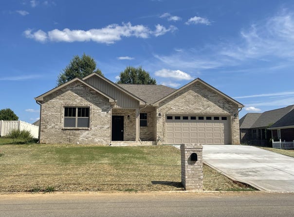 165 Tomahawk Boulevard, Cadiz, KY 42211
