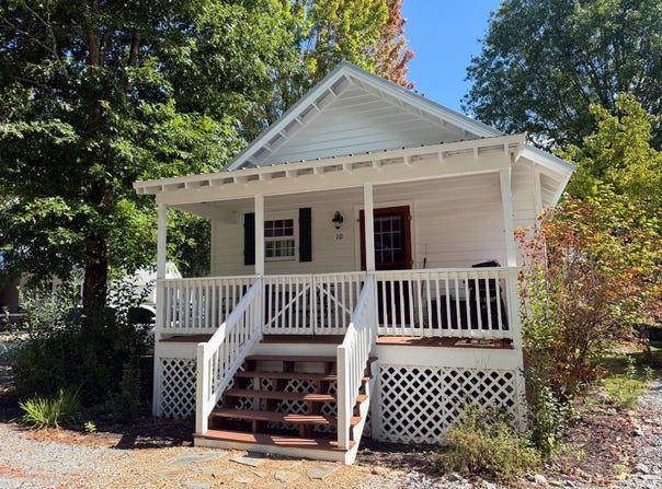 10 Fish Camp Circle, Newland, NC 28657