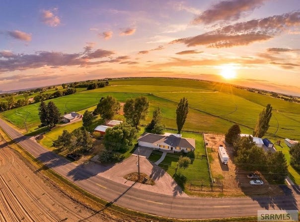 1368 N 1100 E, Shelley, ID 83274